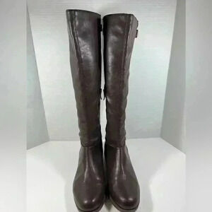 BCBG BOOTS size 9.5 M 